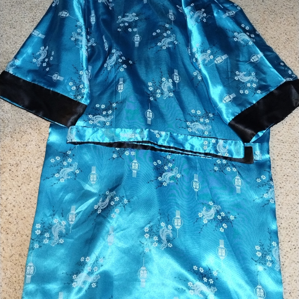 Chinese Robe - Picture 3 of 5